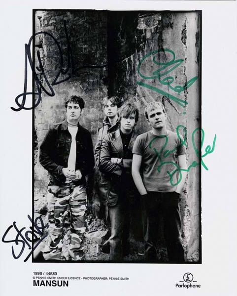 File:MansunPromoShootSignedPS1998 44583.jpg